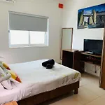 Albergue Malti Budget *