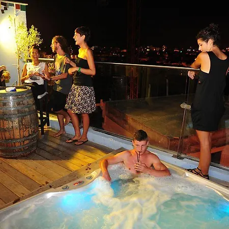 호스텔 Malti Budget