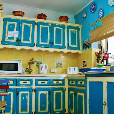Malti Budget Сент Джулианс