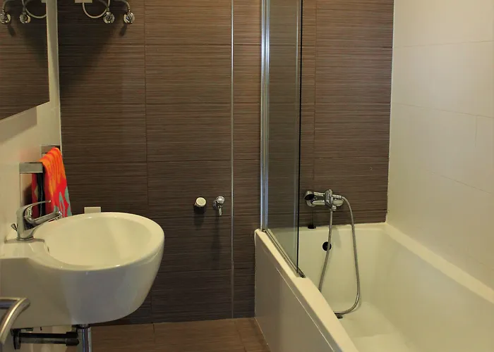 Hostal Malti Budget San Julián