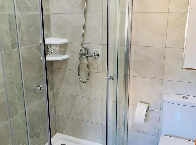 Hostal Malti Budget San Julián