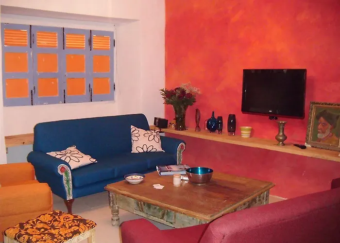 Malti Budget * St. Julian's